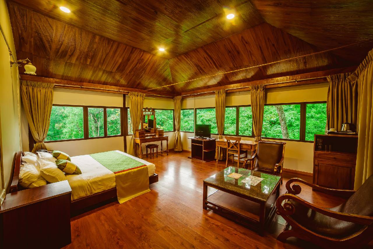 Deep Woods Resort 
