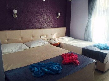 Twenty One Hotel Guestroom
