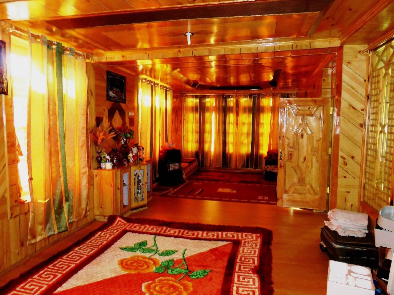 Rahela Guest House & Home Stay 