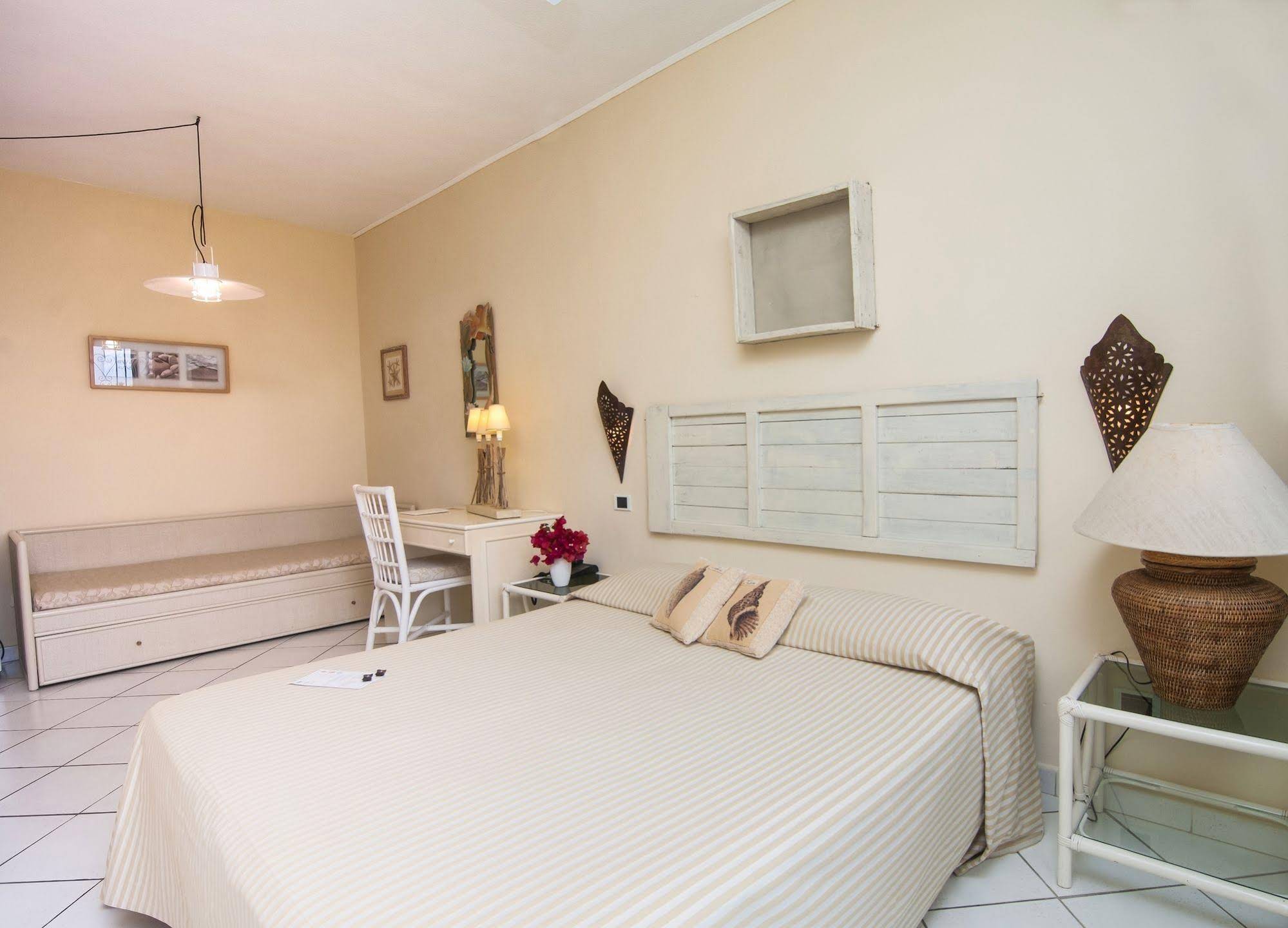 Hotel Cernia Isola Botanica 