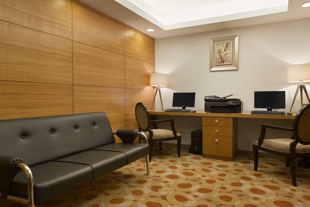 Ramada Gurgaon Central Business center