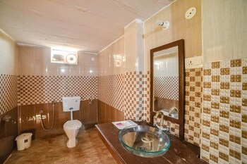 Pushkar Rajwara Resort Bathroom