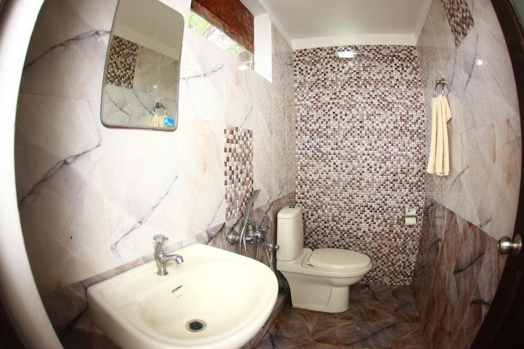 Desire Cruises Houseboat 