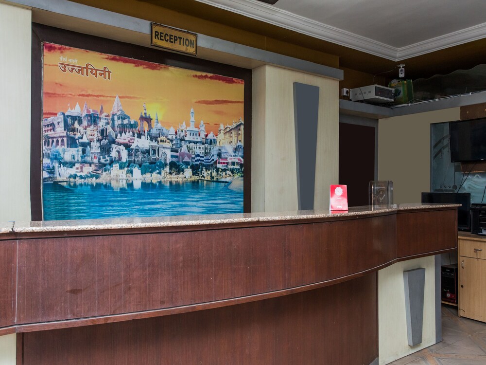 Oyo 15401 Hotel Surana Palace Reception