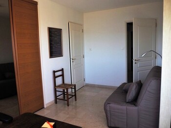 Les Lauriers Roses (لس لاوریرس روسس) Guestroom