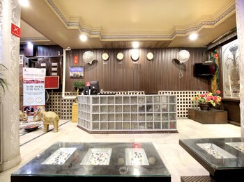 Oyo 966 Hotel Sallow International Reception