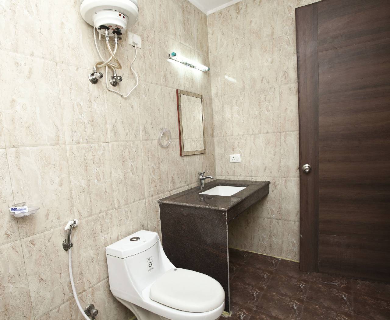 Oyo 441 Hotel Mascot 