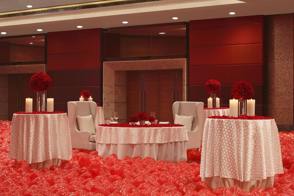 The Leela Ambience Gurgaon Hotel & Residences Pearl Ballroom