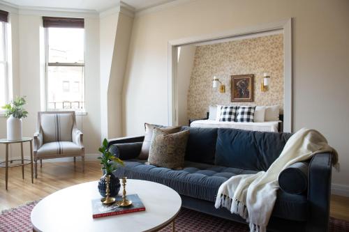 On Newbury Street Apt 31 