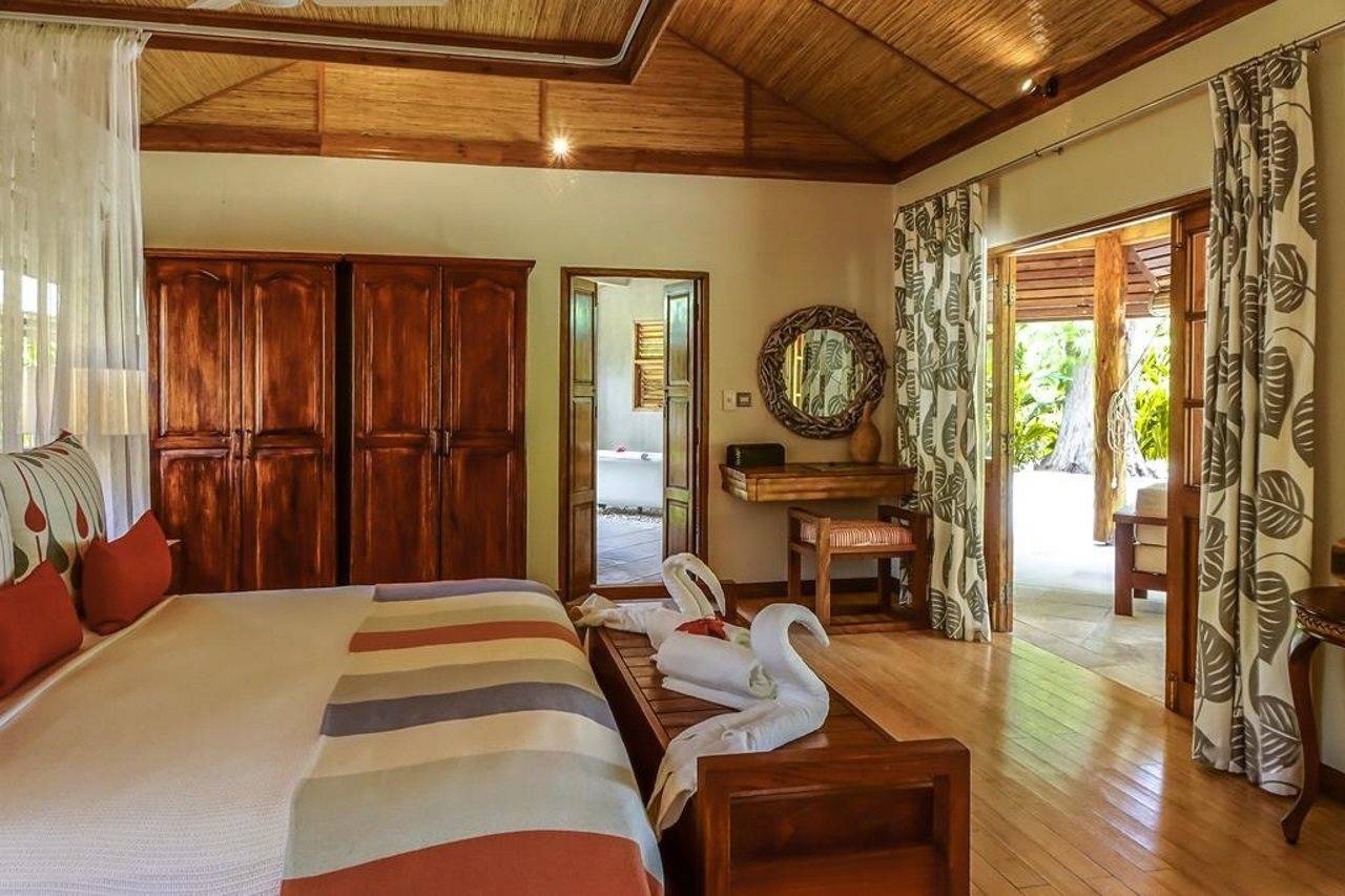 Denis Private Island (دنیس پرایوت آیلند) 