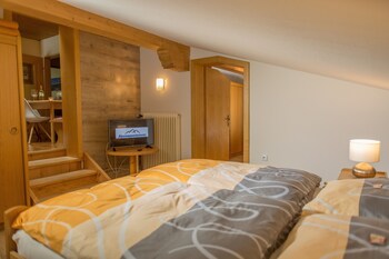Alpenappartements Guestroom