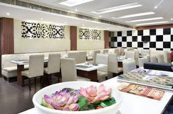 Zo Rooms Dayal Bagh 