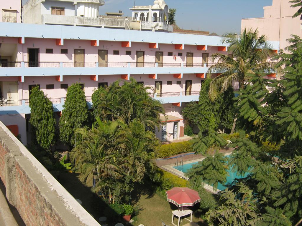 Hotel Navaratan Palace 
