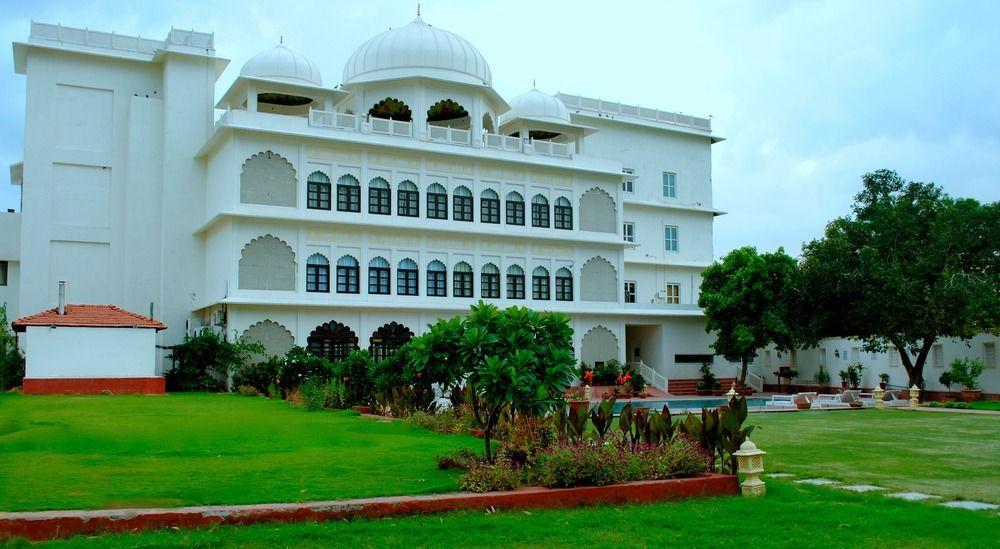 Anuraga Palace A Treehouse Palace Hotel 