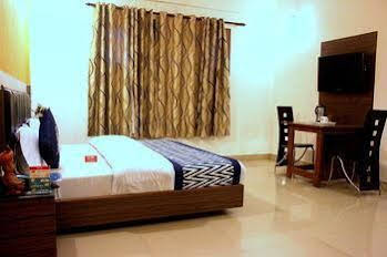 Oyo Rooms Mussoorie Library 