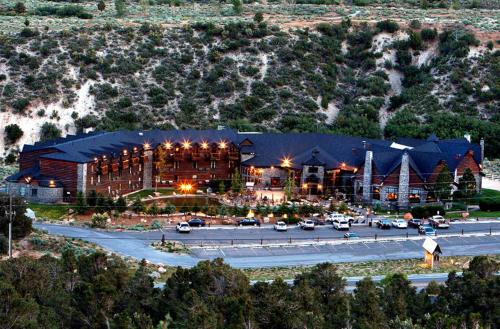 The Resort On Mount Charleston ( ریزورت آن مونت چارلستون) 
