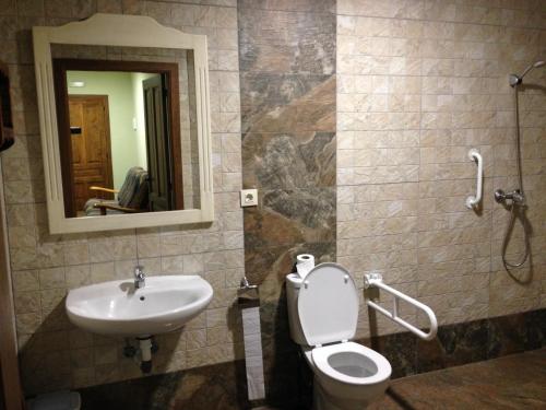 Hostal El Hayedo (هوستال ال هیدو) 