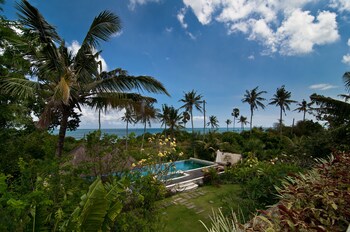 Villa Kaira Outdoor Pool