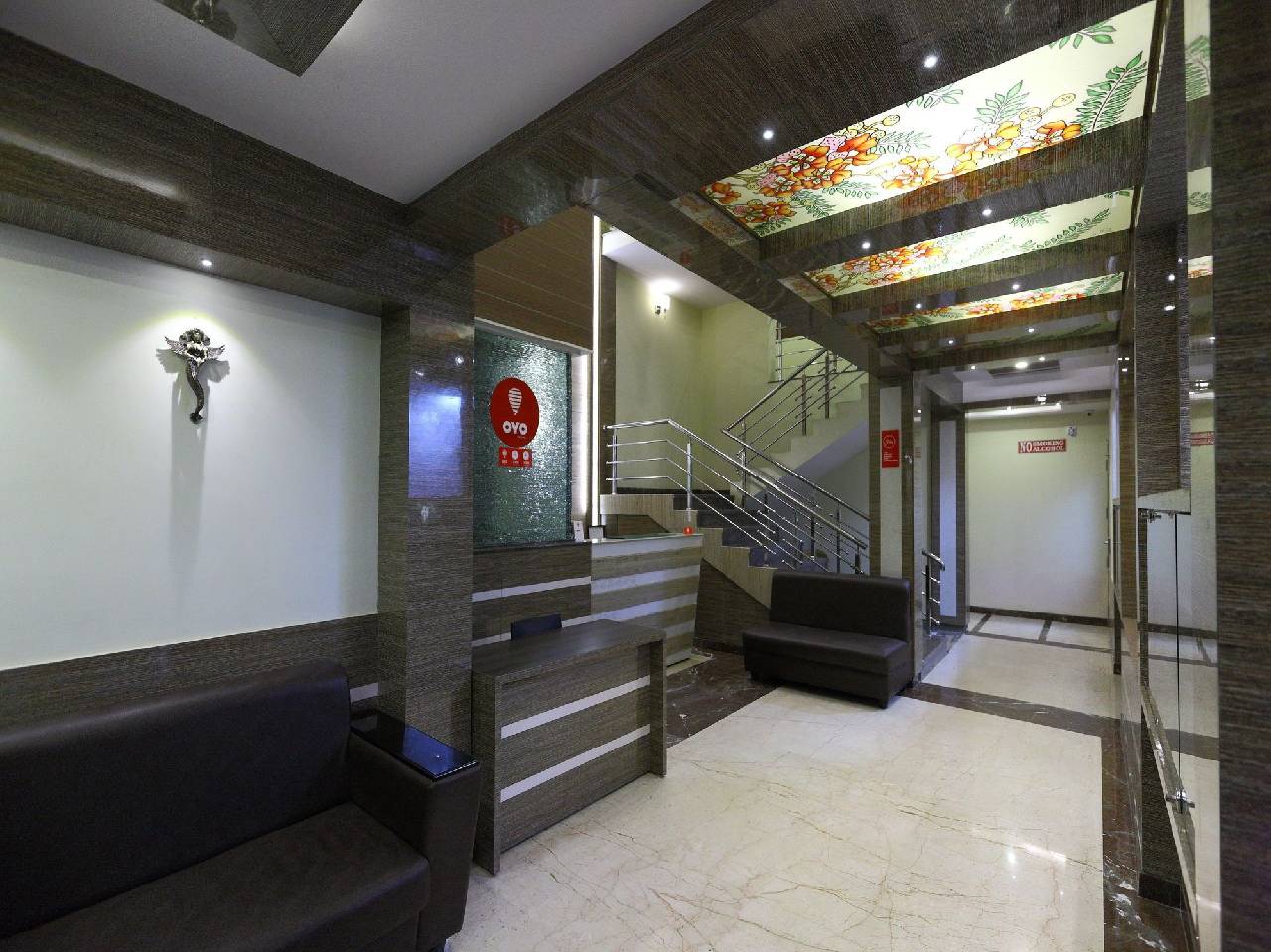 Oyo 7987 Hotel Carnation 