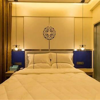 Sheraton Huangdao Hotel Guestroom