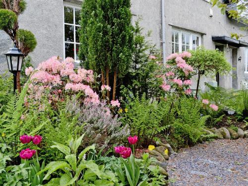 Garden Cottage (گاردن كوتاج) 