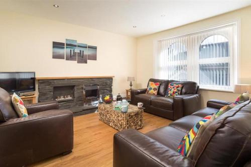 Lake Road Apartment 