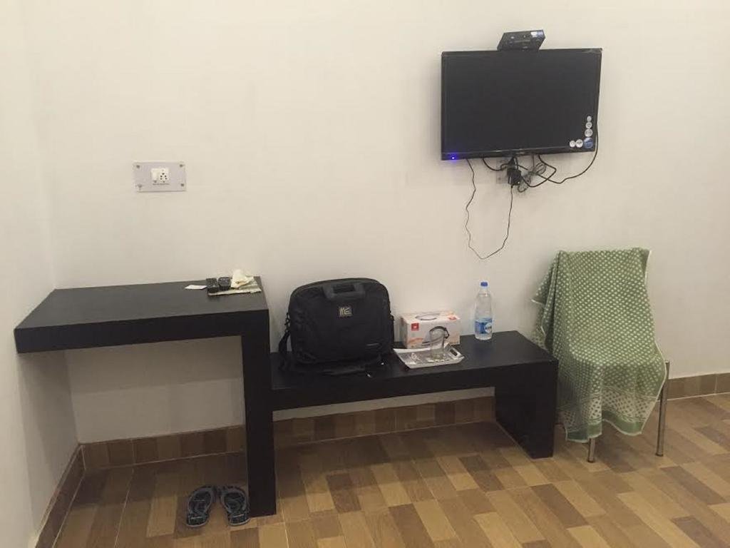 Hotel Kanha & Family Restaurent 