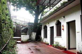 Oyo Rooms Mussoorie Library 