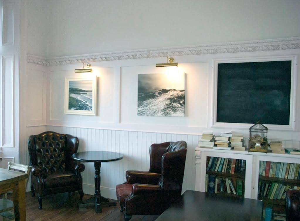 Kames Hotel (كامس هتل) 