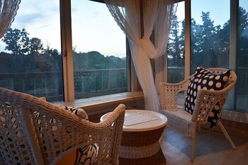 Seogwipo Seongsan Evergreen Pension Living Area