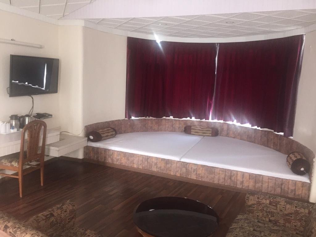 Hotel Barog Heights 