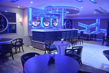 Hotel Ashish Continental Hotel Bar
