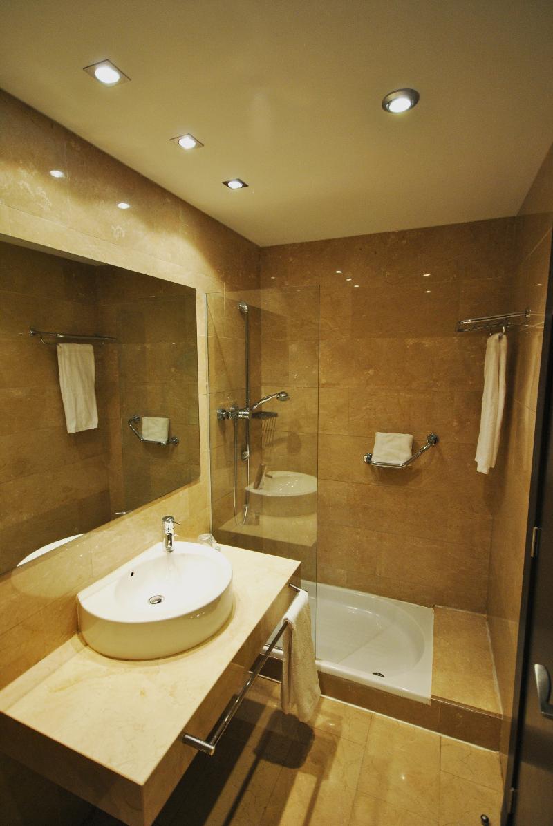Hyltor Room