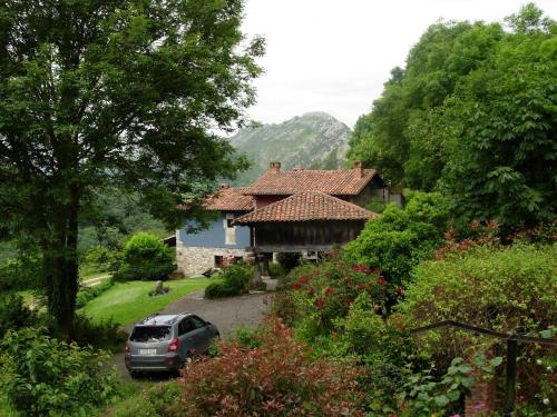 Casas Rurales El Corberu 