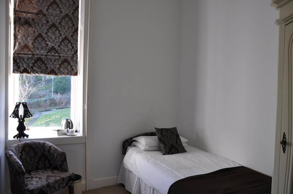 Kames Hotel (كامس هتل) 
