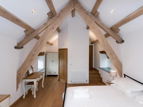 The Cottage High Lowscales ( كوتاج های لووسكالس) 