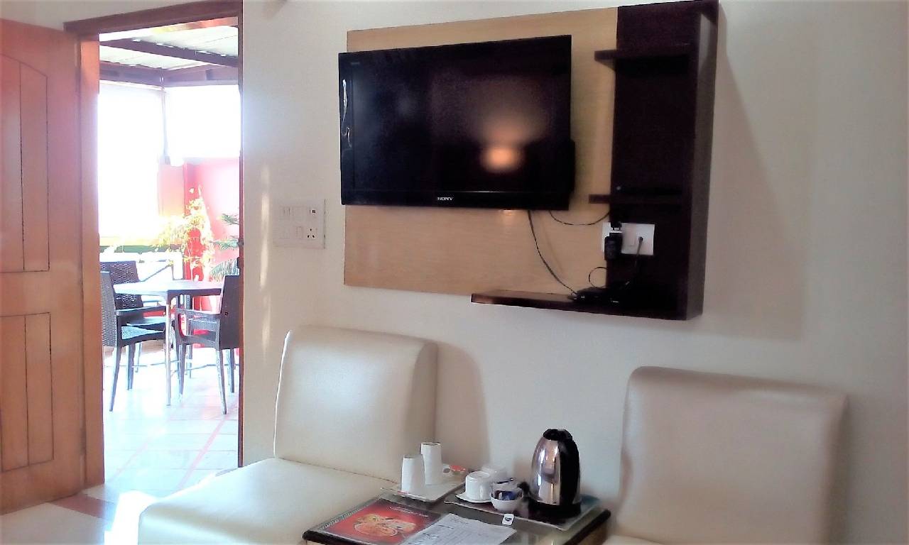 Hotel Ganesha Inn 