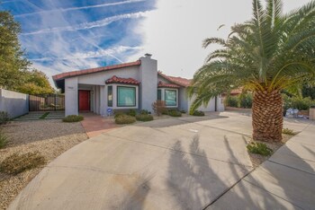 Immaculate 4bed 7min To Vegas Strip Hotel Front