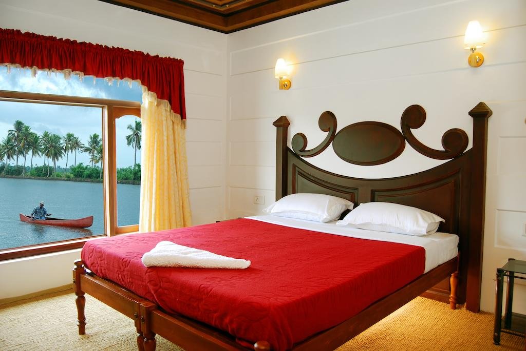 Desire Cruises Houseboat 
