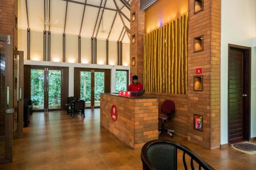 Oyo 10233 Century Village Resort 
