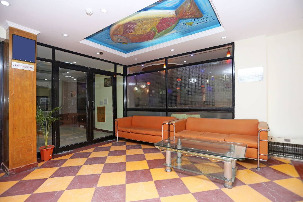 Oyo 10150 Sun Hotel 