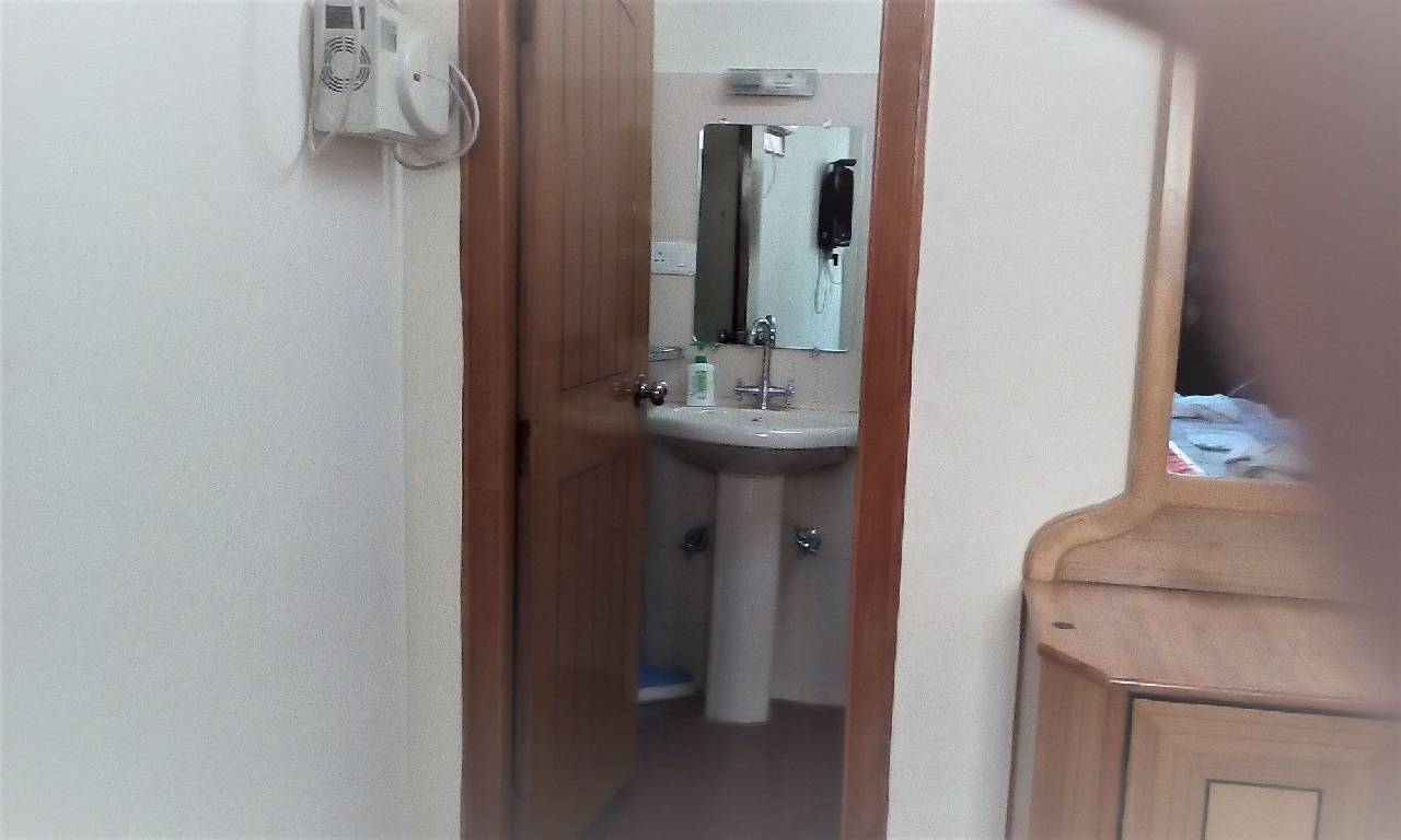 Hotel Ganesha Inn 