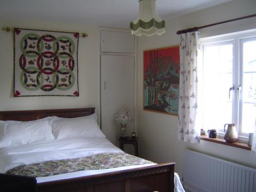 Holdstrong Farmhouse 