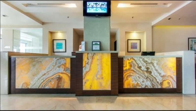 Vibe By The Lalit Traveller Lobby