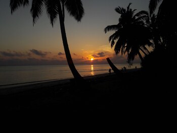 Sunrise Beach Resort Beach