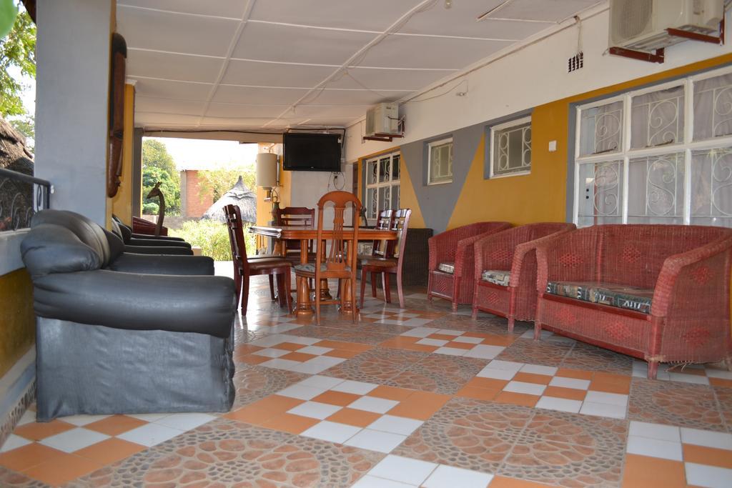 Golden Days Executive Lodge 