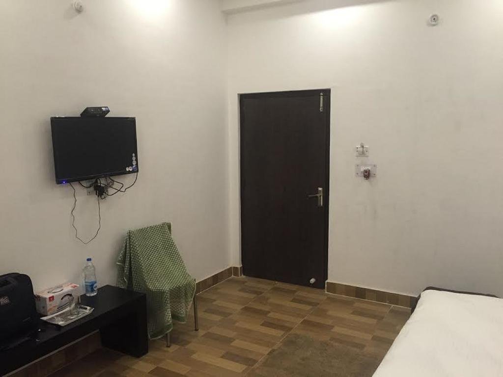 Hotel Kanha & Family Restaurent 