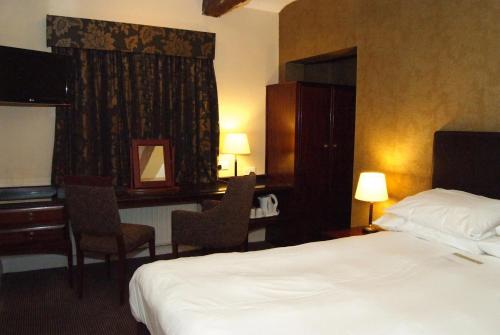Manor Hotel 