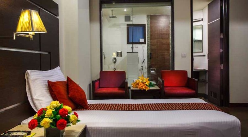 Sun Villa Gurgaon Room