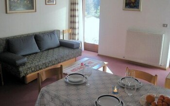 Chalet Pradat In-Room Dining
